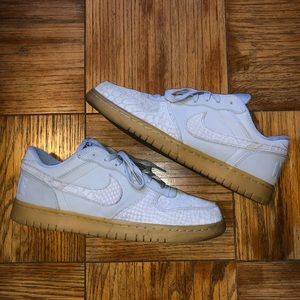 Nike gray suede shoes
